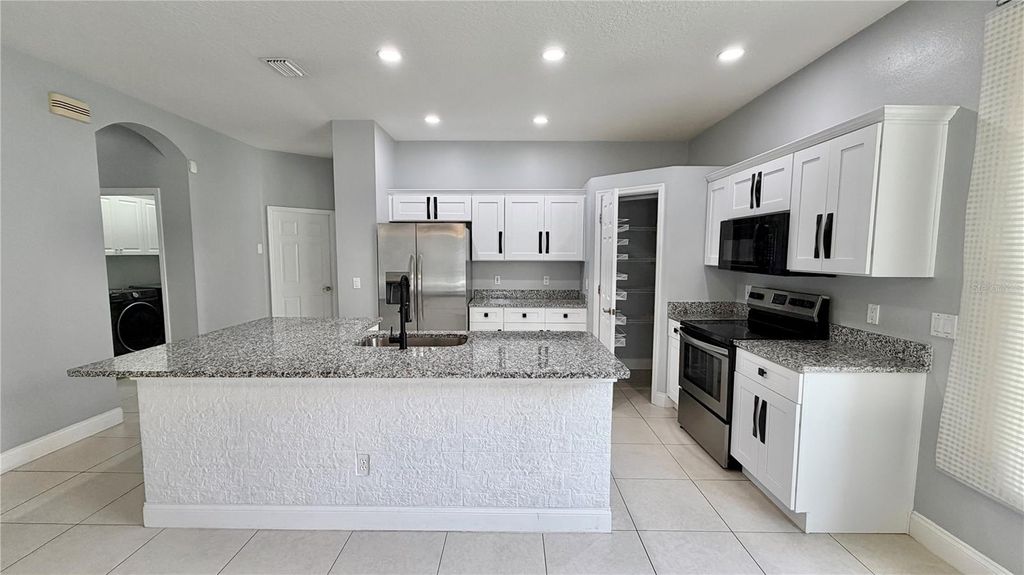Photo of 4860 Chalfont Drive, Orlando, FL 32837 (MLS # S5149629)