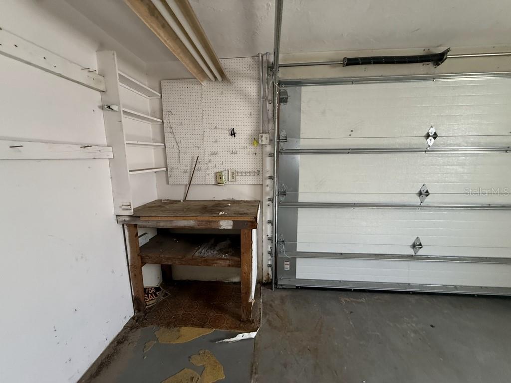 TAHITIAN HOMES - Residential