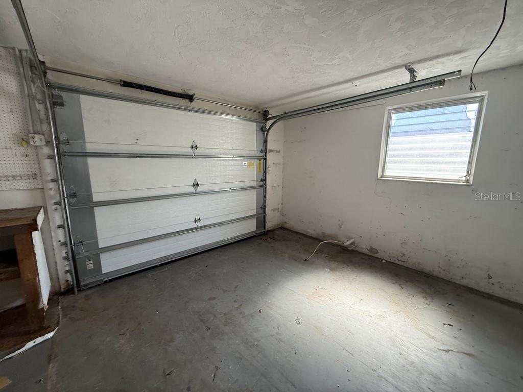 TAHITIAN HOMES - Residential