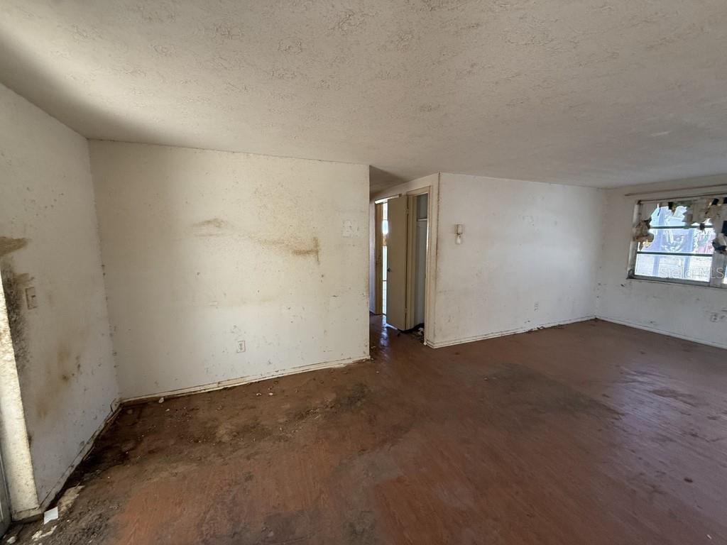 TAHITIAN HOMES - Residential