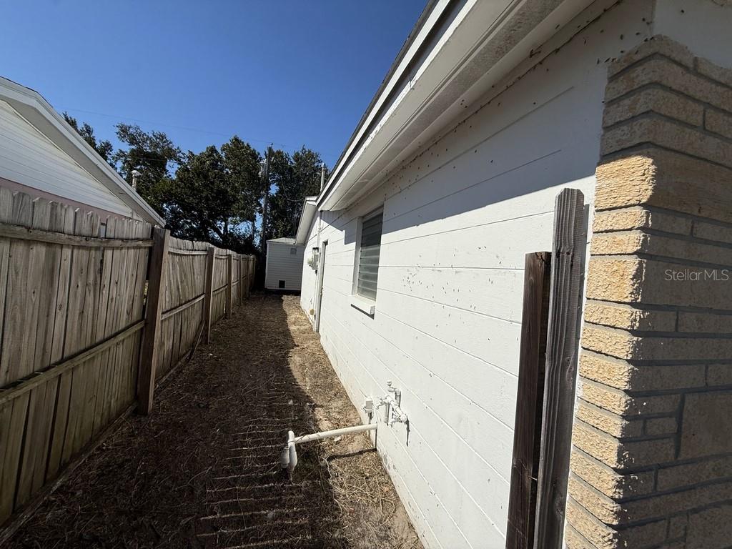 TAHITIAN HOMES - Residential