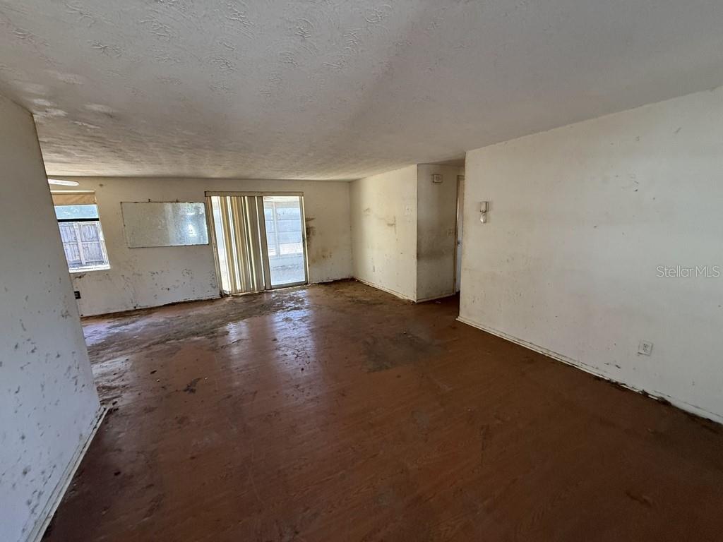 TAHITIAN HOMES - Residential