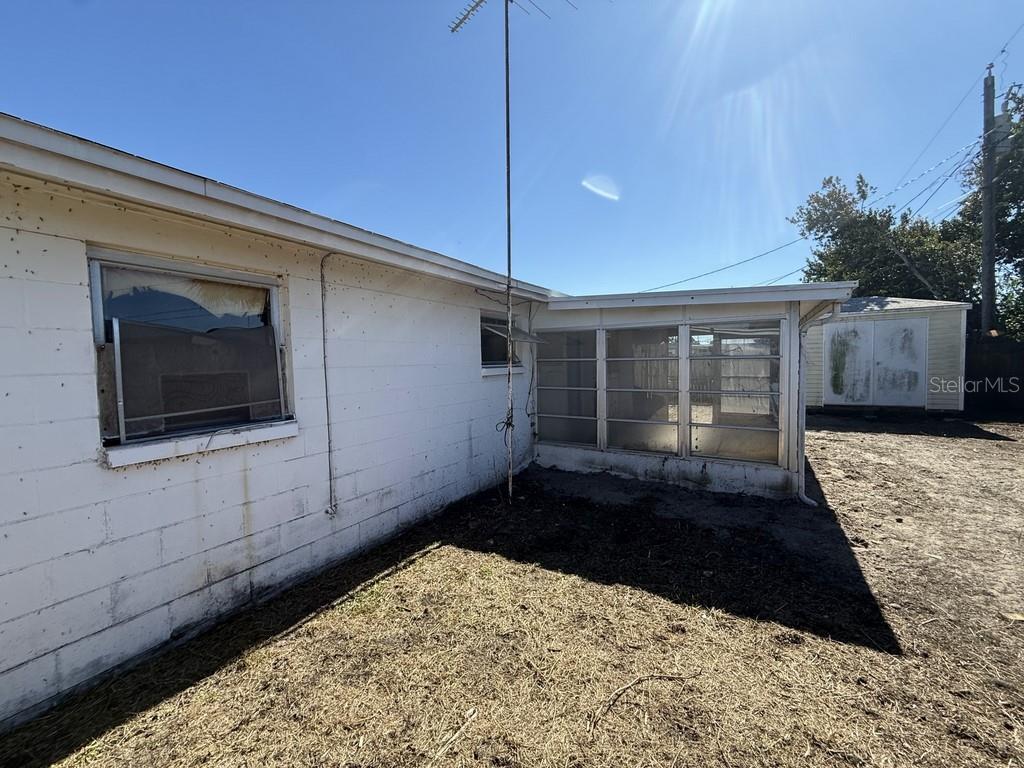 TAHITIAN HOMES - Residential