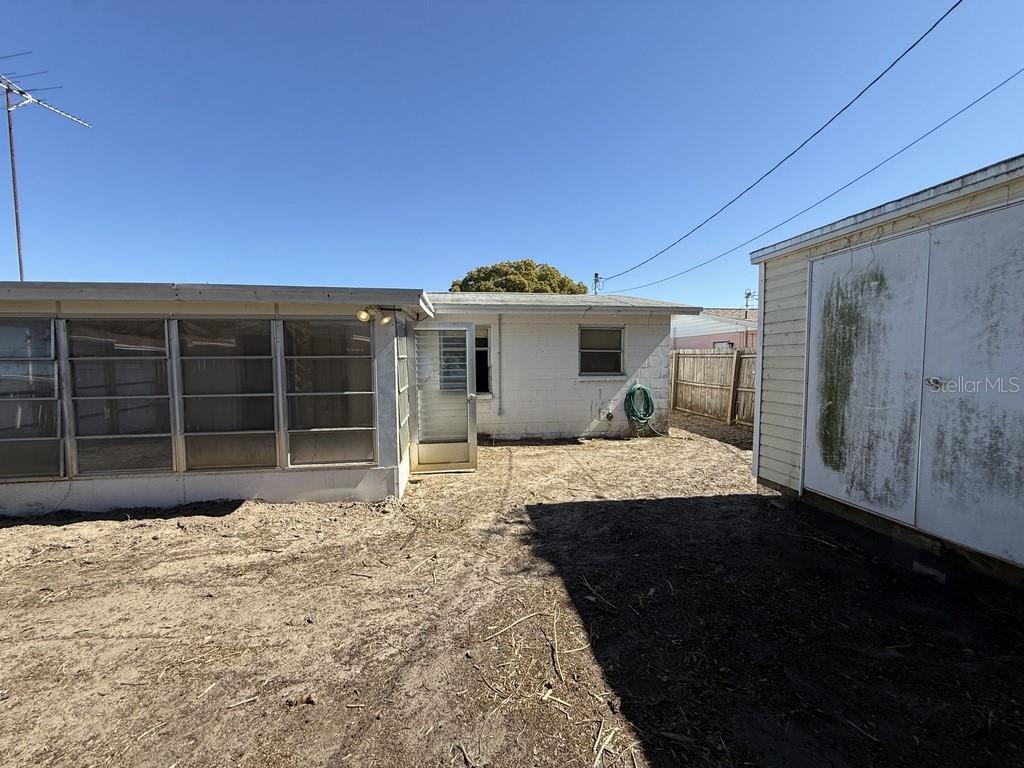 TAHITIAN HOMES - Residential