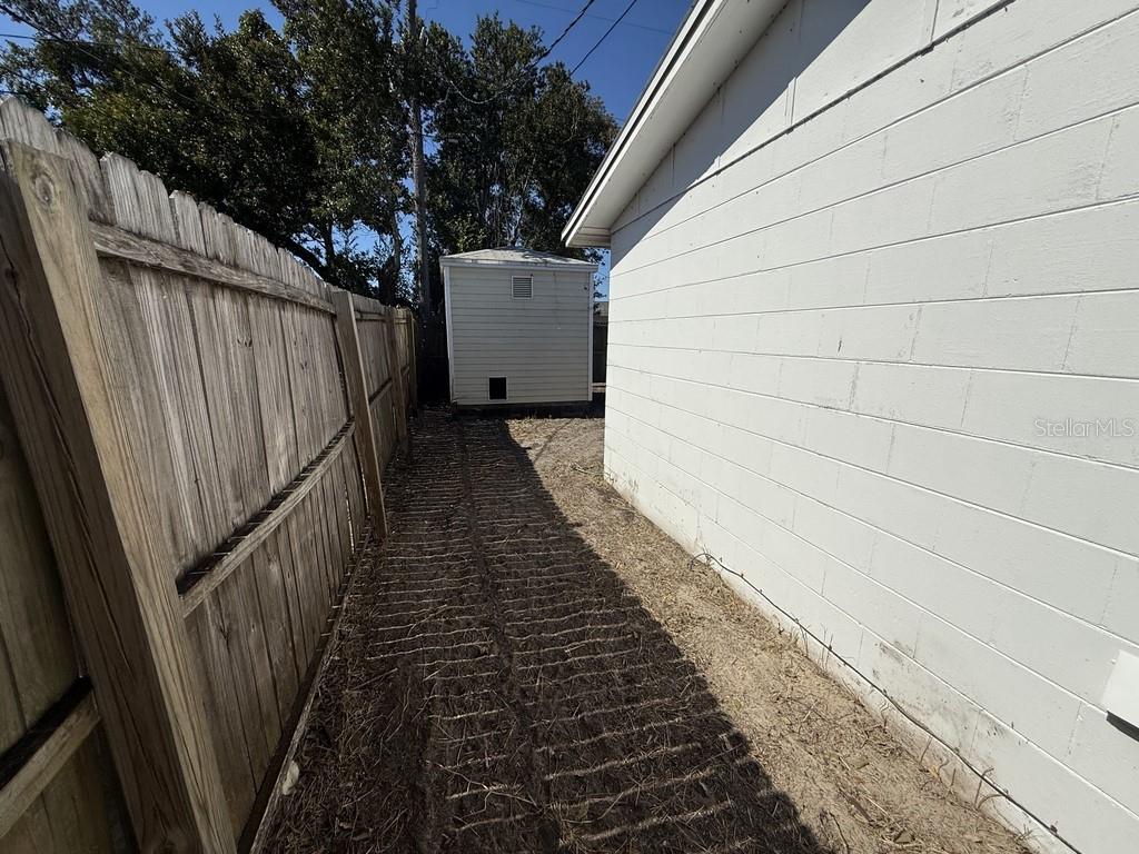 TAHITIAN HOMES - Residential