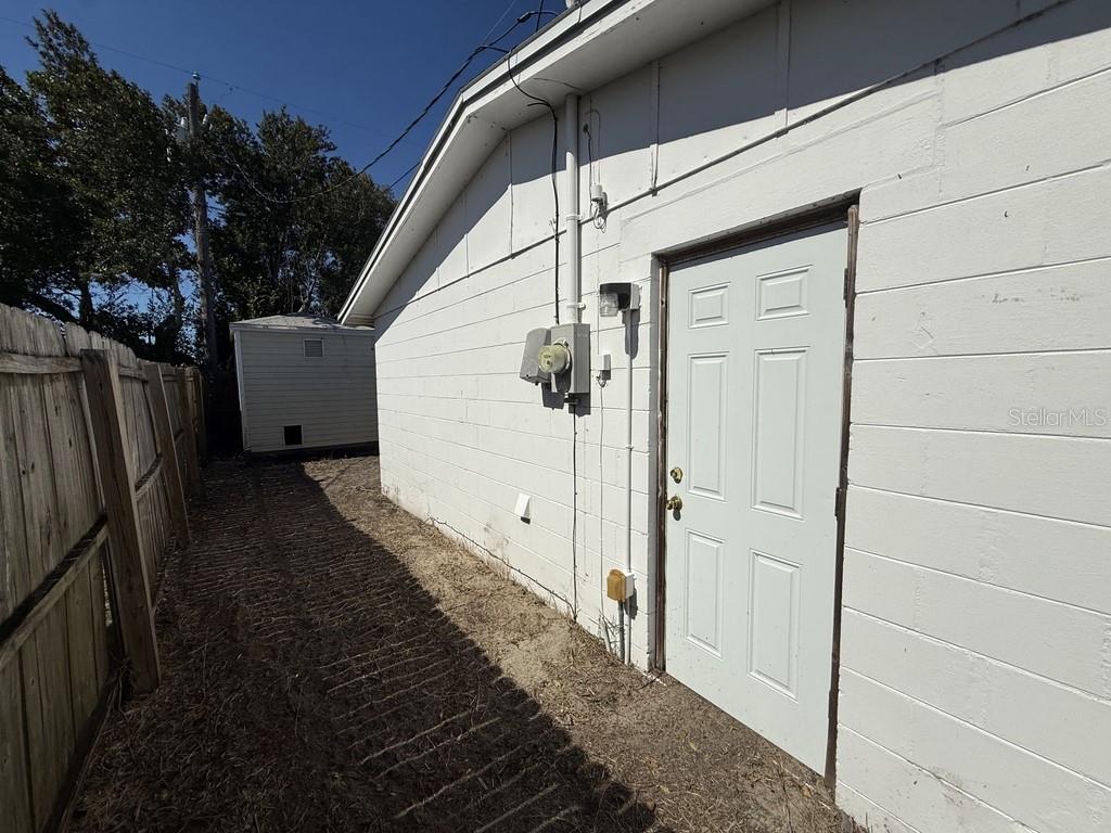 TAHITIAN HOMES - Residential