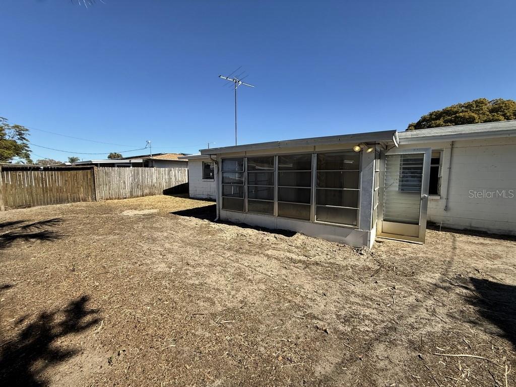 TAHITIAN HOMES - Residential