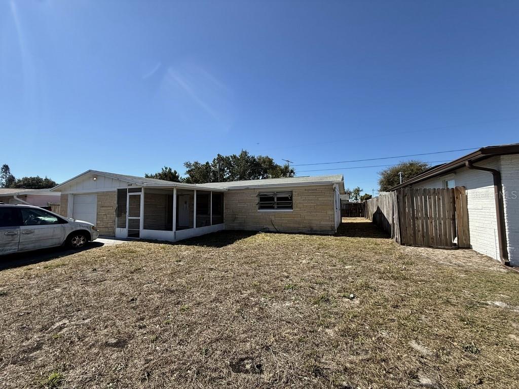 TAHITIAN HOMES - Residential