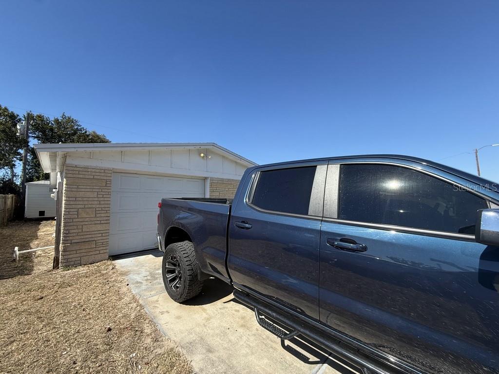 TAHITIAN HOMES - Residential