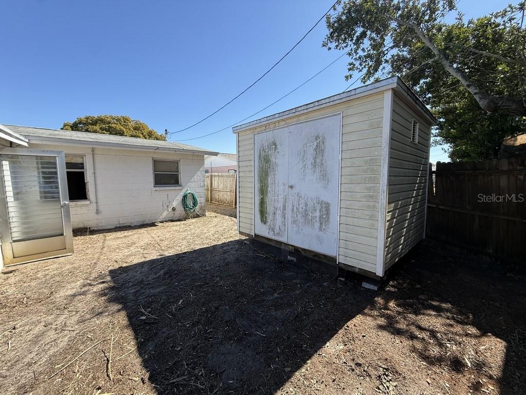 TAHITIAN HOMES - Residential