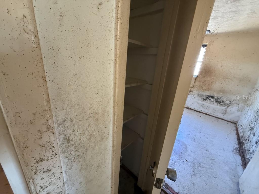 TAHITIAN HOMES - Residential