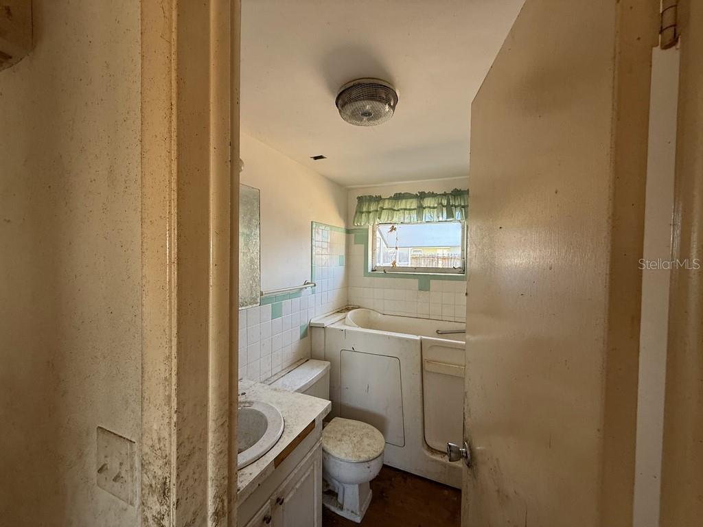 TAHITIAN HOMES - Residential