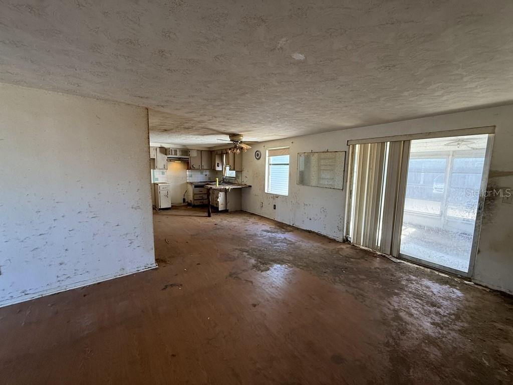 TAHITIAN HOMES - Residential