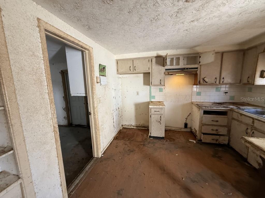 TAHITIAN HOMES - Residential