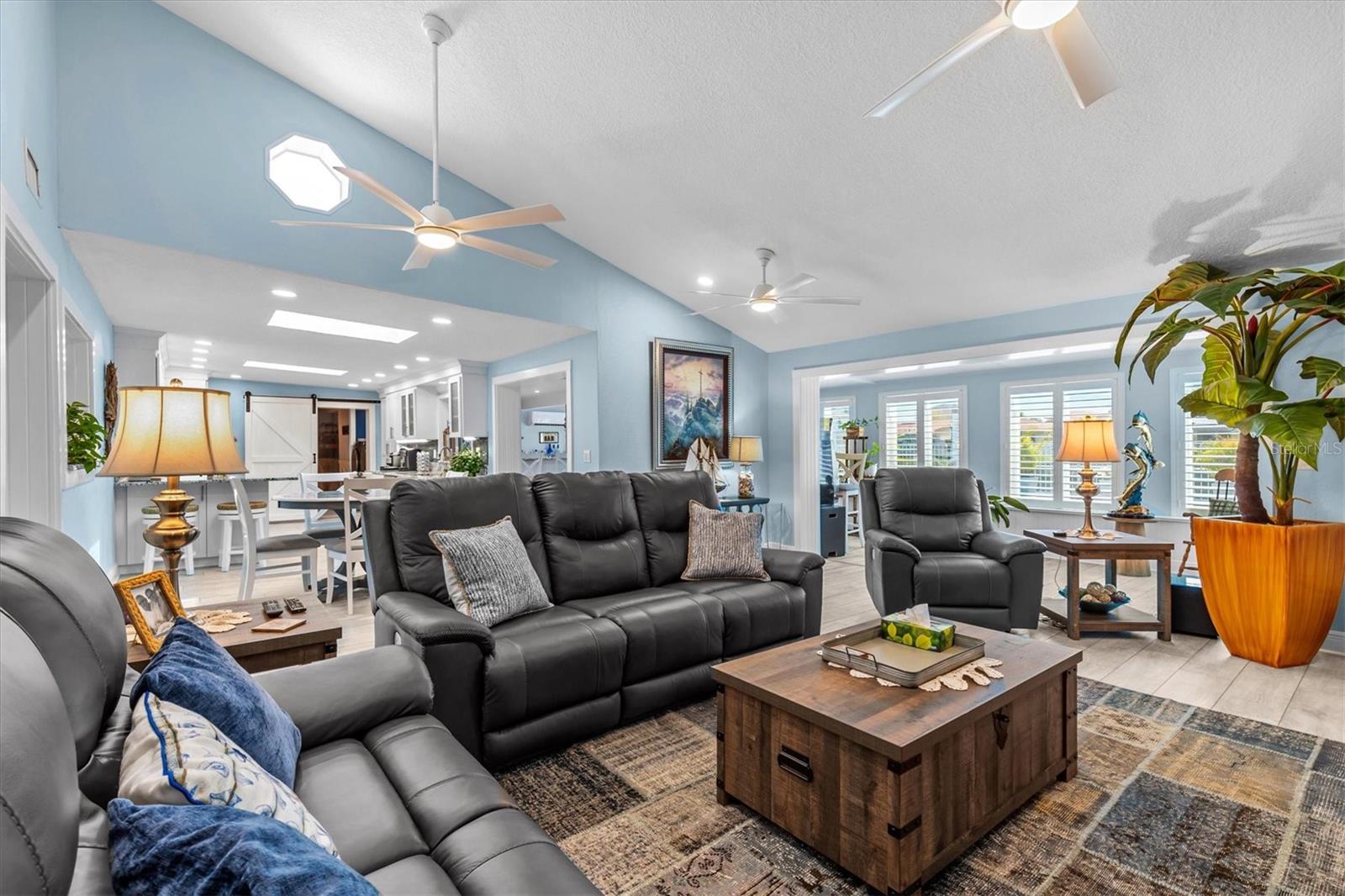 HERNANDO BEACH - Residential