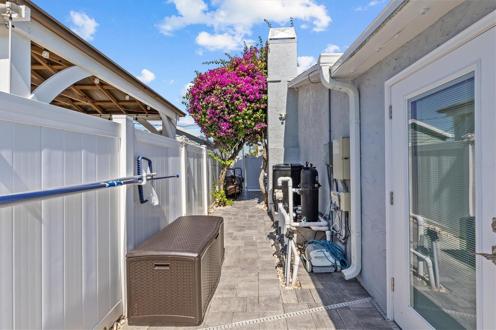 HERNANDO BEACH - Residential