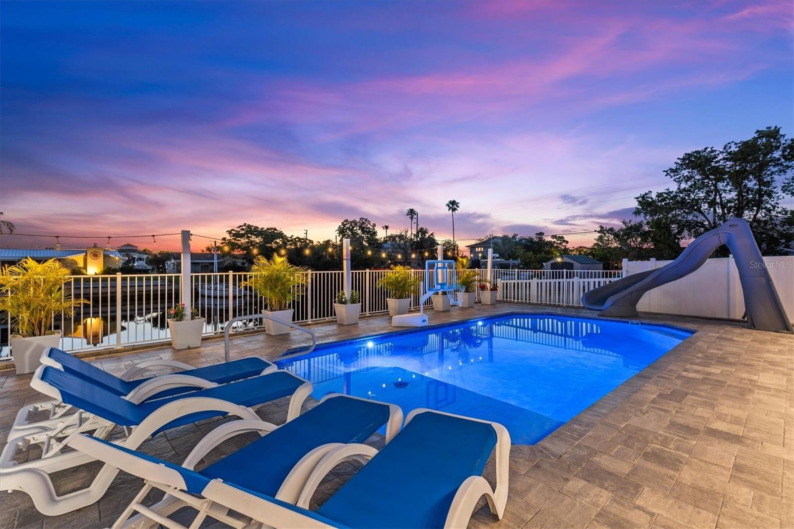 HERNANDO BEACH - Residential