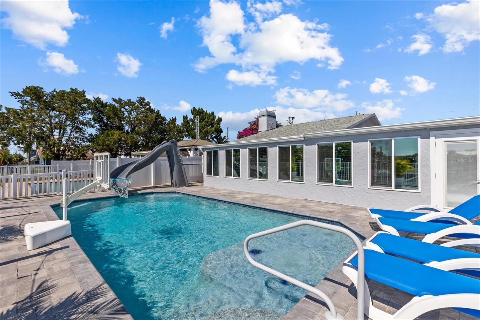 HERNANDO BEACH - Residential