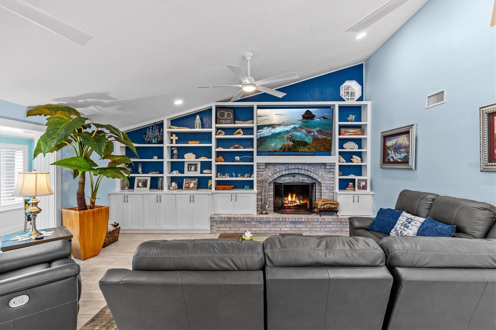 HERNANDO BEACH - Residential