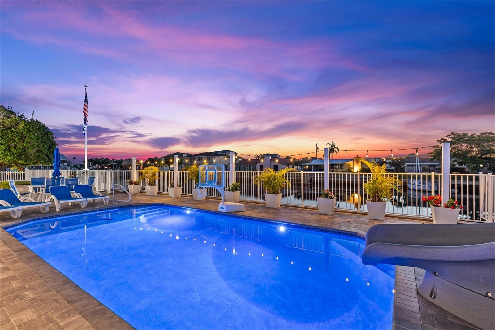 HERNANDO BEACH - Residential