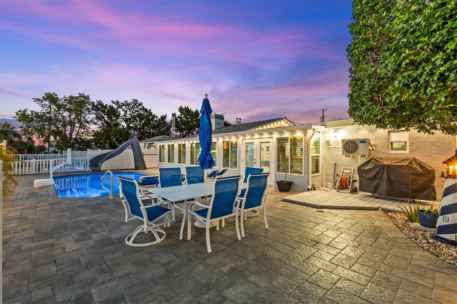 HERNANDO BEACH - Residential