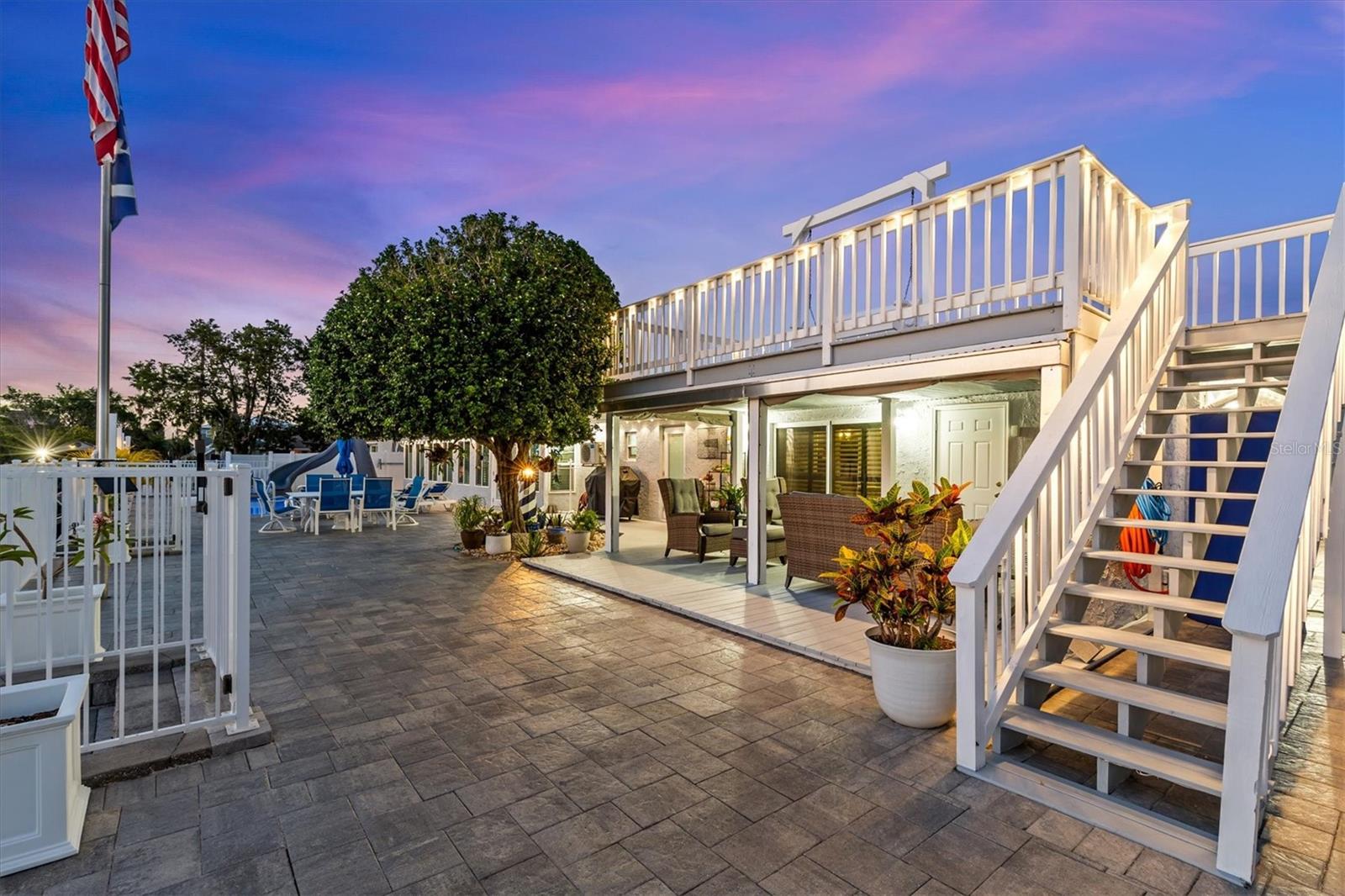 HERNANDO BEACH - Residential