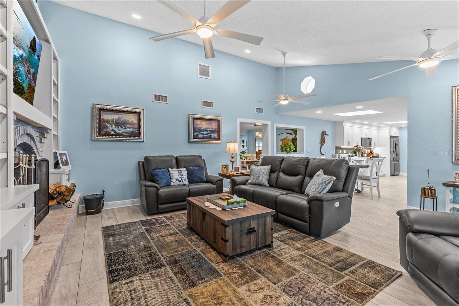 HERNANDO BEACH - Residential