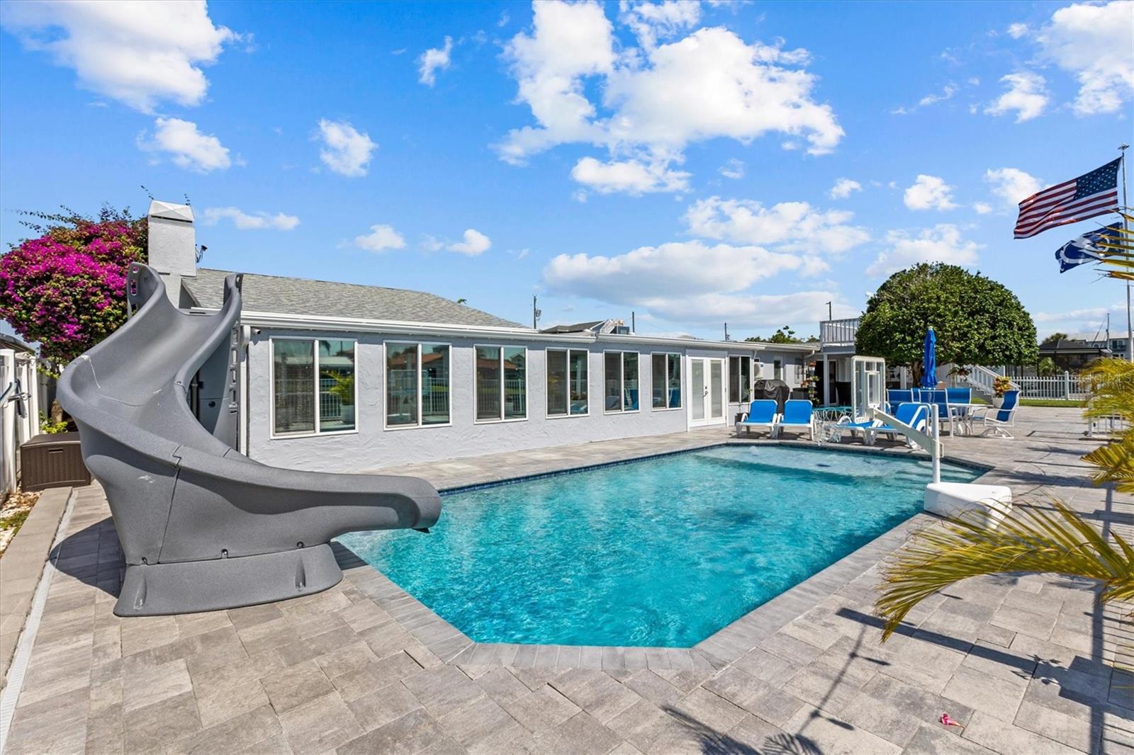 HERNANDO BEACH - Residential