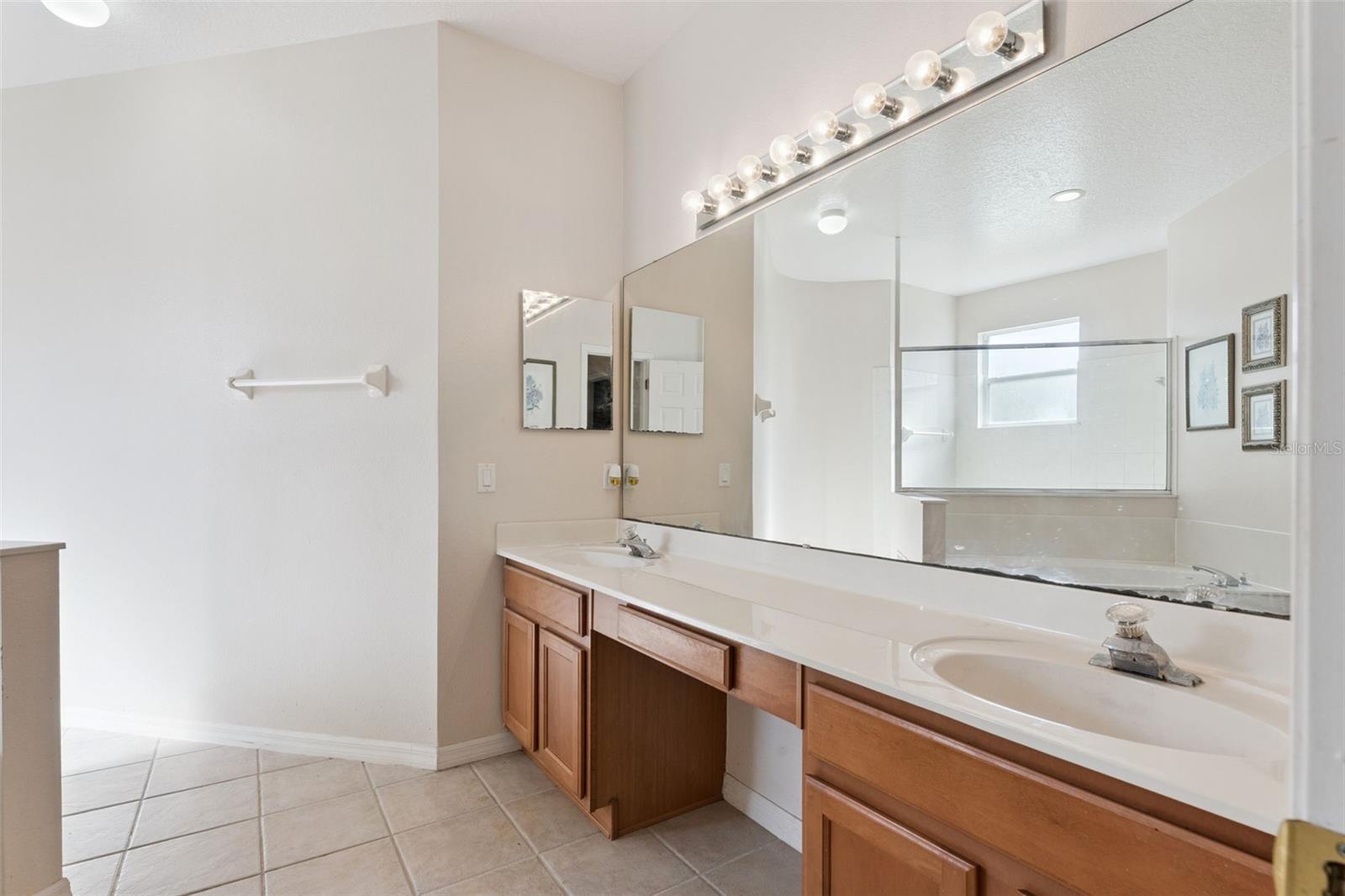 STONEYBROOK 44/122 - Residential