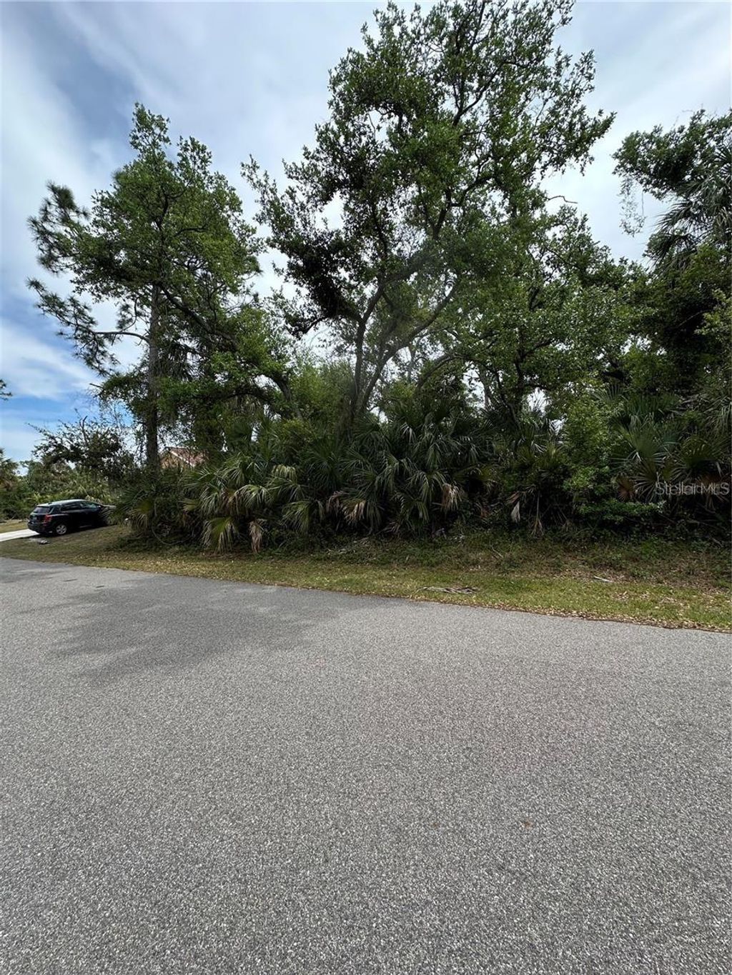 Photo of 27 San Luis Terrace, North Port, FL 34286 (MLS # C7525611)