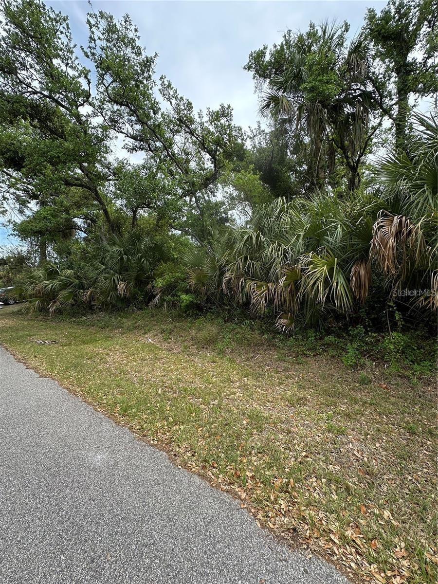 PORT CHARLOTTE SUB 02 - Land