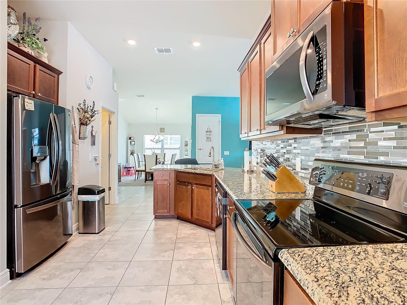 RIDGE/HLND MDWS - Residential Lease