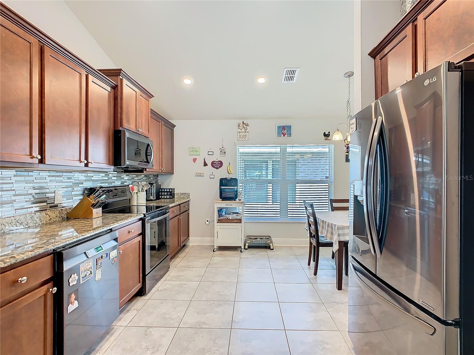 RIDGE/HLND MDWS - Residential Lease