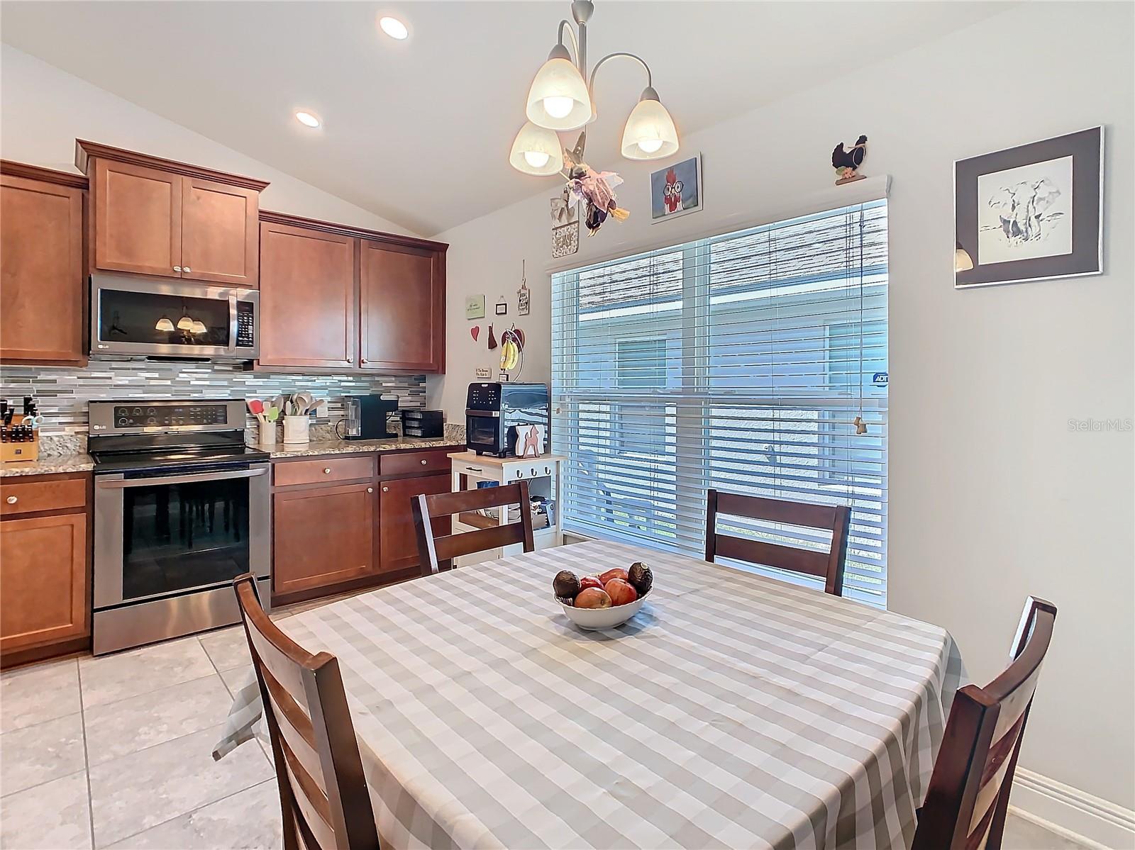 RIDGE/HLND MDWS - Residential Lease