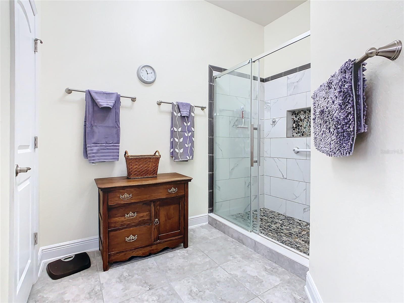 RIDGE/HLND MDWS - Residential Lease