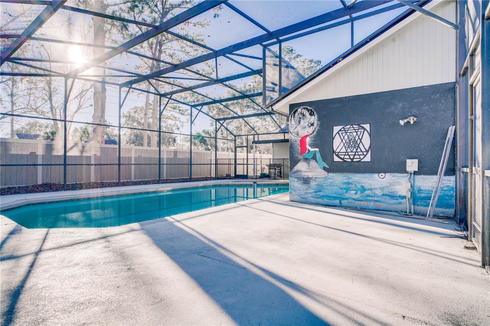 735 GENTRY COURT