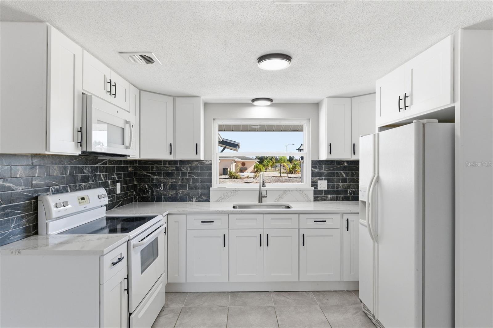 JASMINE LAKES - Residential