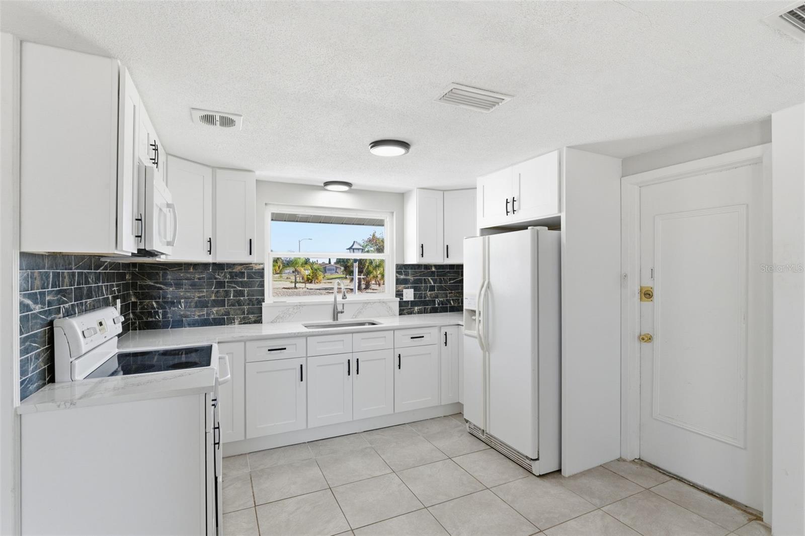 JASMINE LAKES - Residential