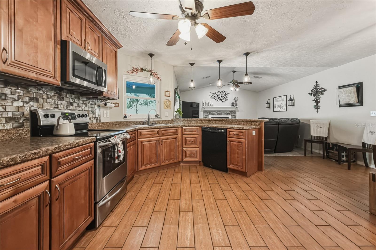 OAKS WEST PH 1 - Residential