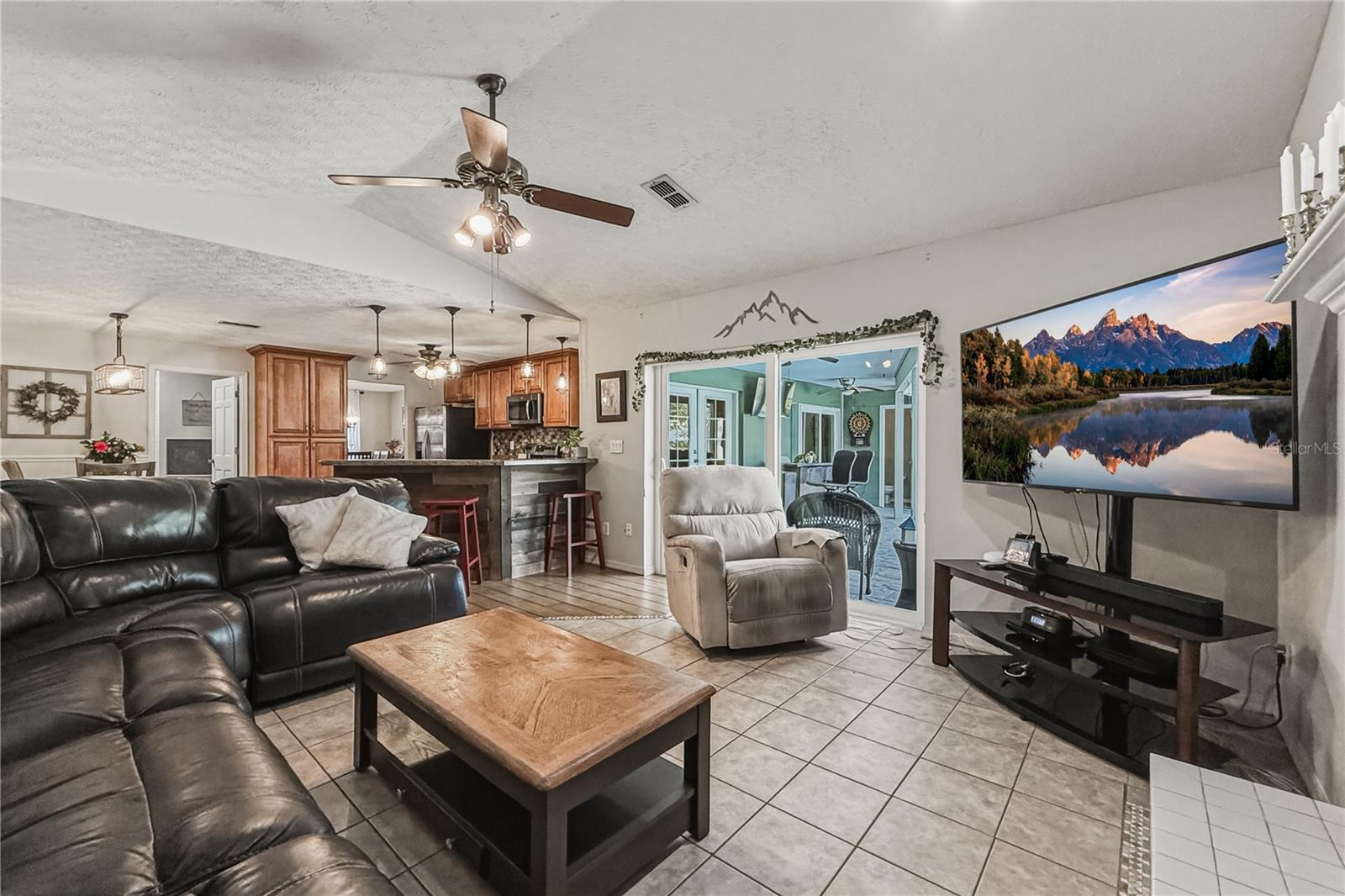 OAKS WEST PH 1 - Residential