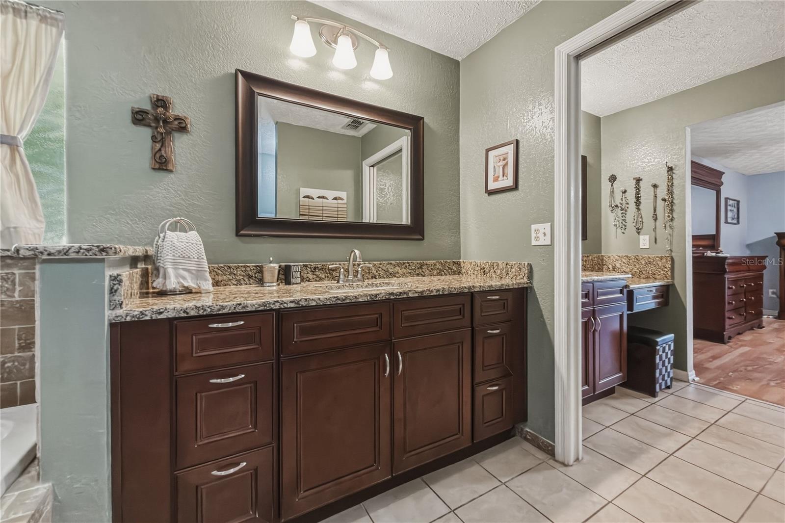 OAKS WEST PH 1 - Residential