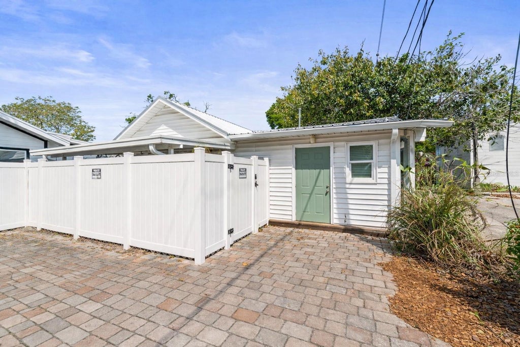 Photo of 1619 7th Avenue N, St Petersburg, FL 33713 (MLS # TB8552280)