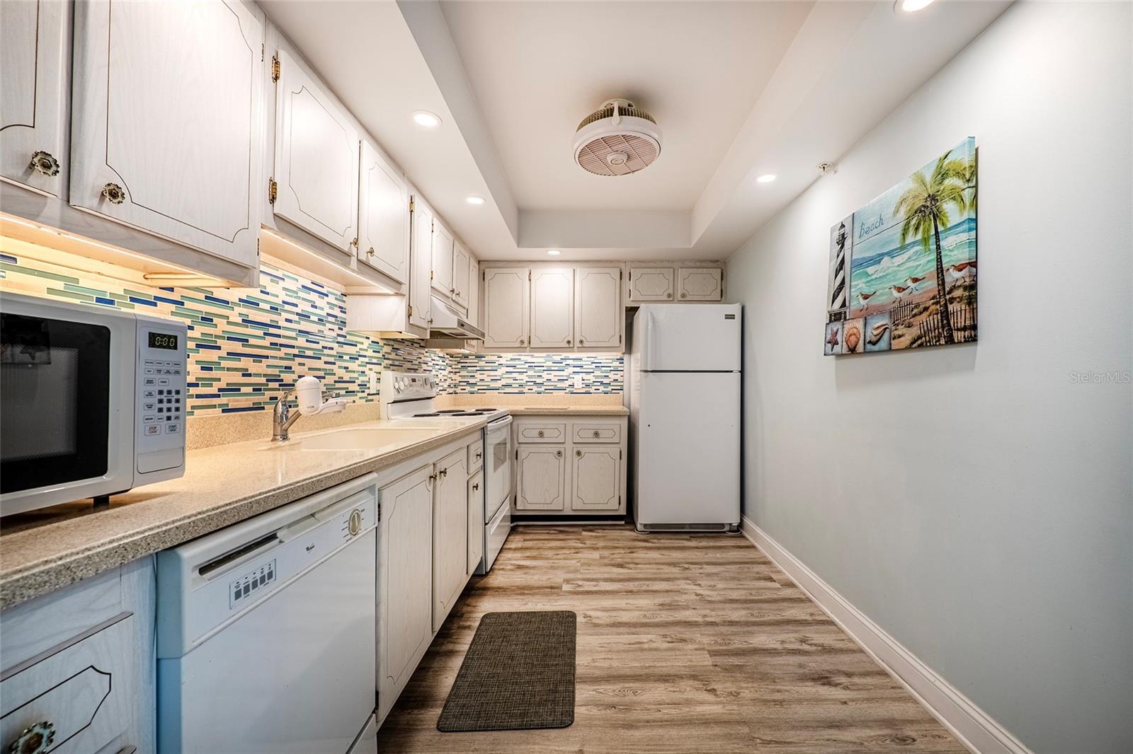 DOLPHIN COVE CLEARWATER - Residential