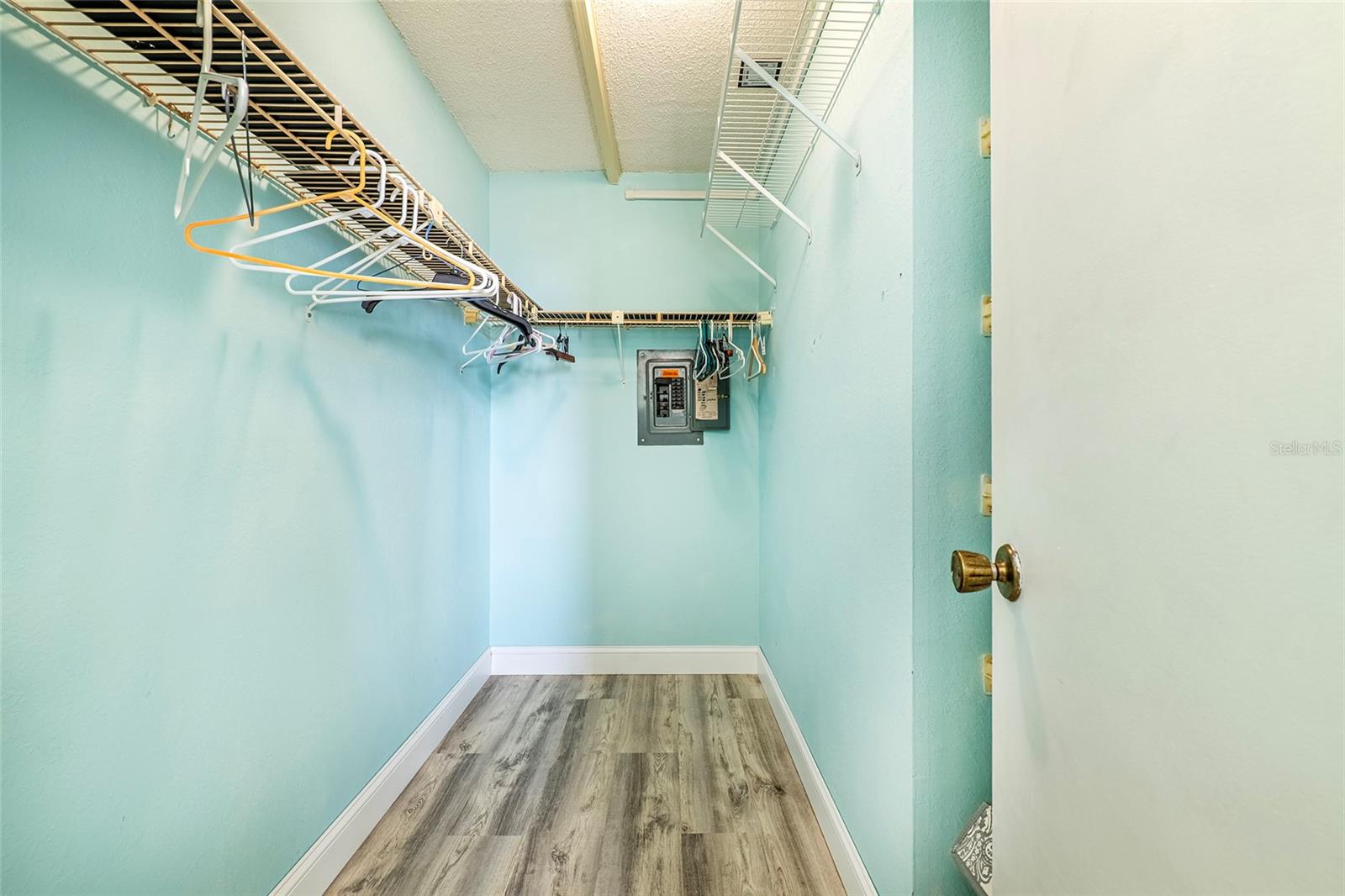 DOLPHIN COVE CLEARWATER - Residential