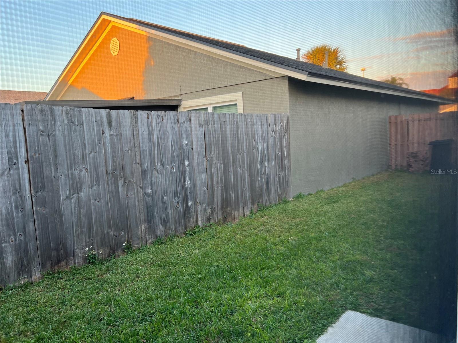 INDIAN WELLS UNIT 05 - Residential Lease