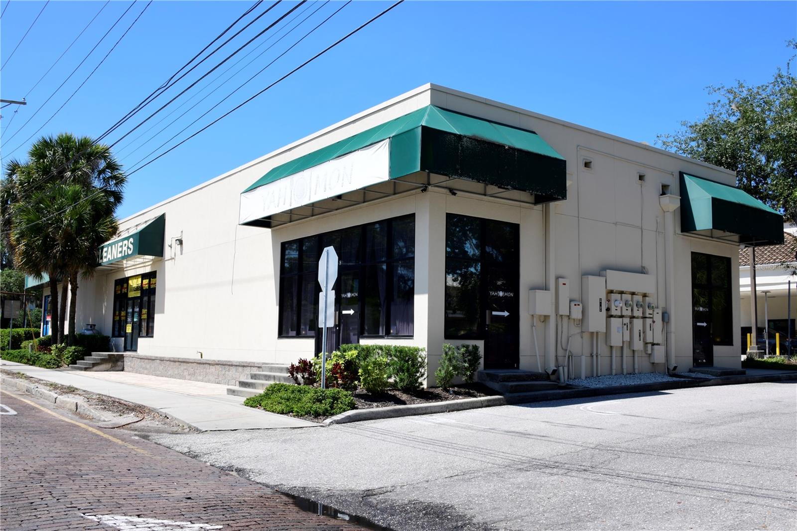 RIVERSIDE - Commercial Lease
