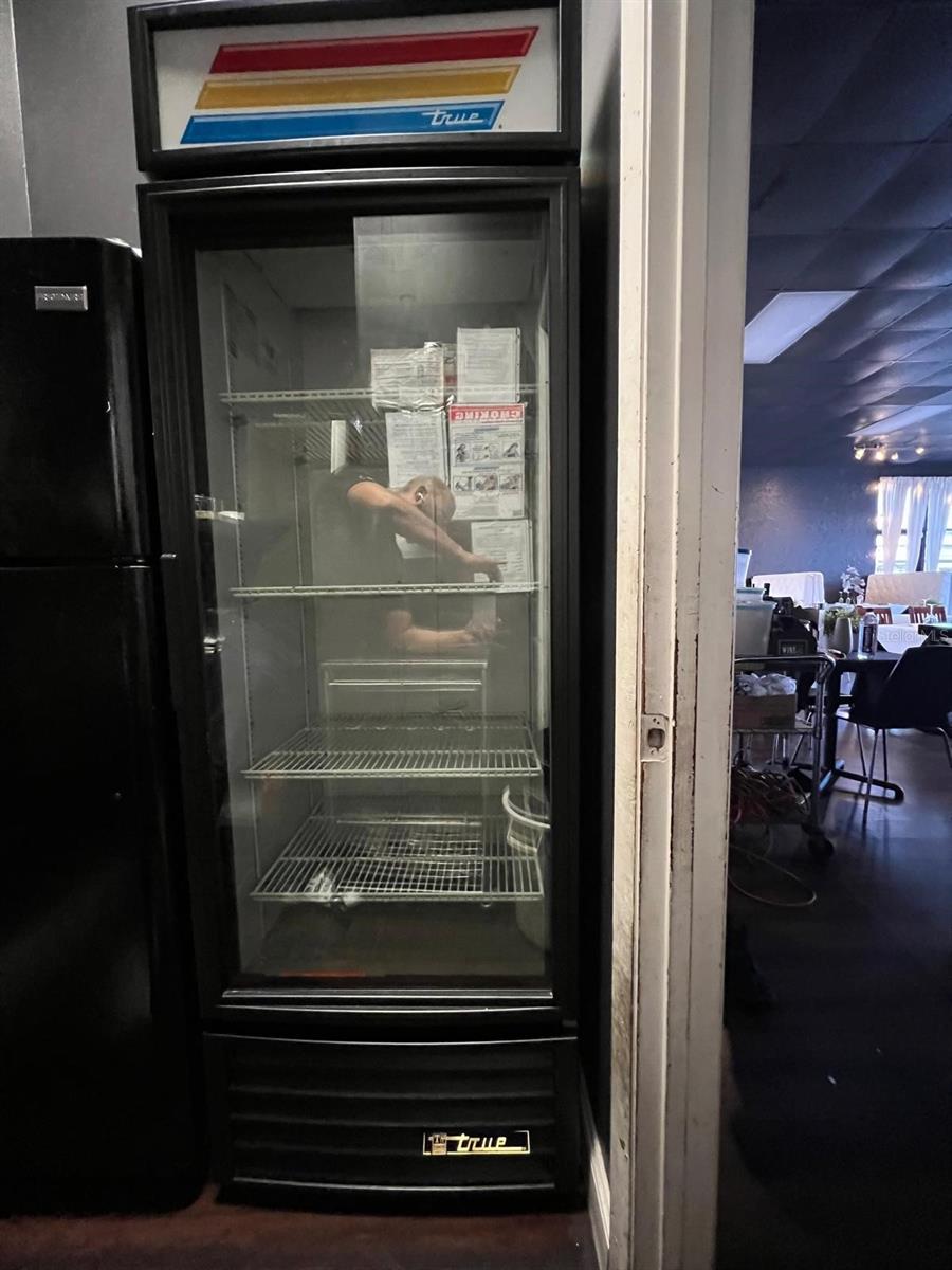 RIVERSIDE - Commercial Lease