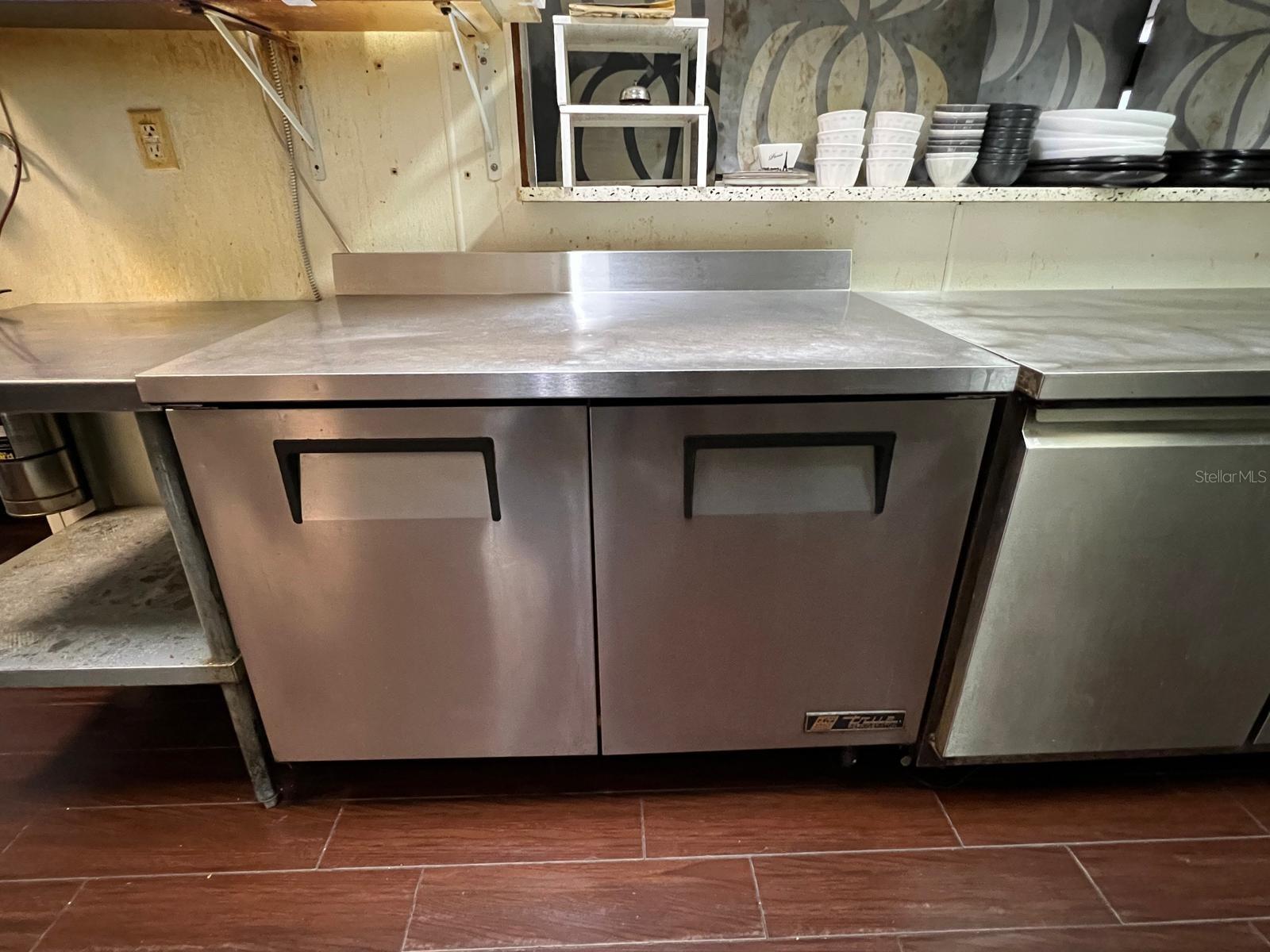 RIVERSIDE - Commercial Lease