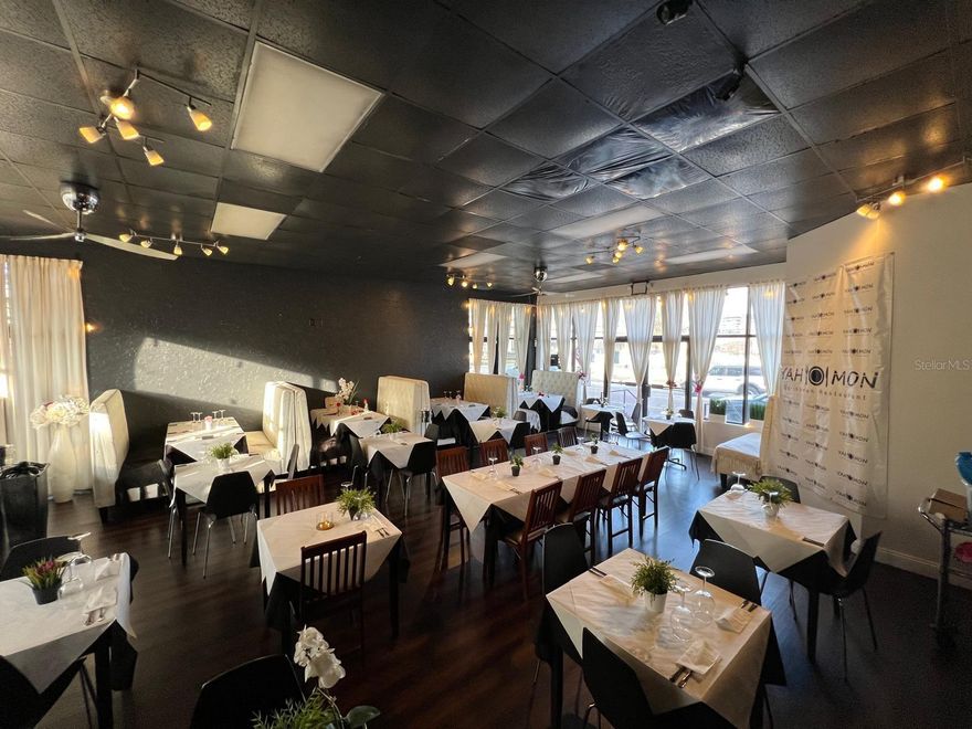 RESTAURANT WITH FURNITURE FIXTURES AND EQUIPMENT 2C0P LICENSE BEER AND WINE
HIGH TRAFFIC ON FOUR SIDES HYDE PARK AVE (TO DAVIS ISLAND AND TAMPA GENERAL HOSPITAL) PLATT STREET (TO DOWNTOWN TAMPA)
PLANT STREET (FROM DAVIS ISLAND AND TAMPA GENERAL HOSPITAL) CROSSTOWN SELMON EXPRESSWAY TO NORTH 
MANY HIGH RISE RESIDENTIAL DEVELOPMENT NEARBY
NEXT TO WALGREENS
CROSS ACCESS PARKING