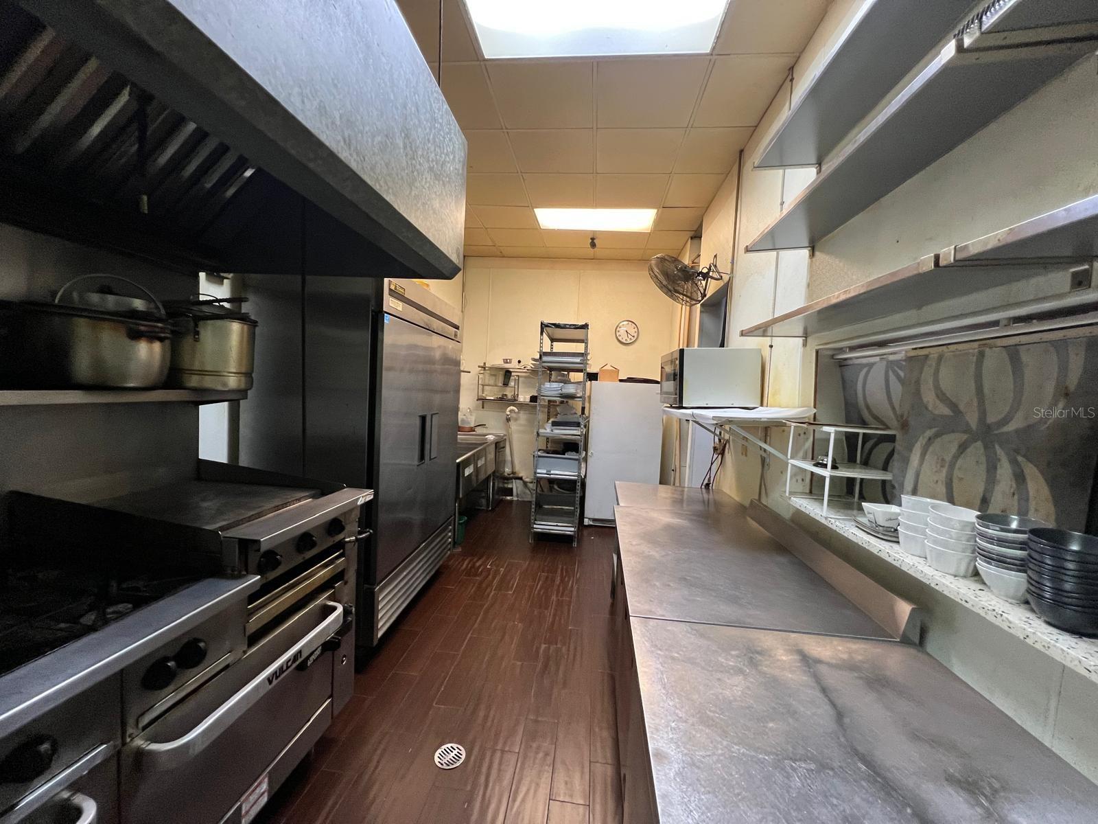 RIVERSIDE - Commercial Lease